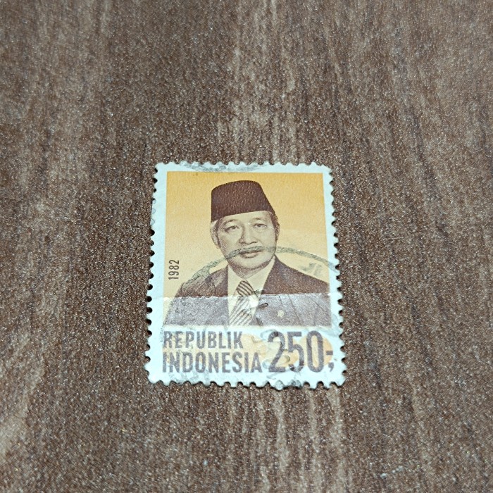 (SALE PROMO) Perangko jadul koleksi langka edisi Pak Soeharto 250 tahun 1982 kuno MURAH