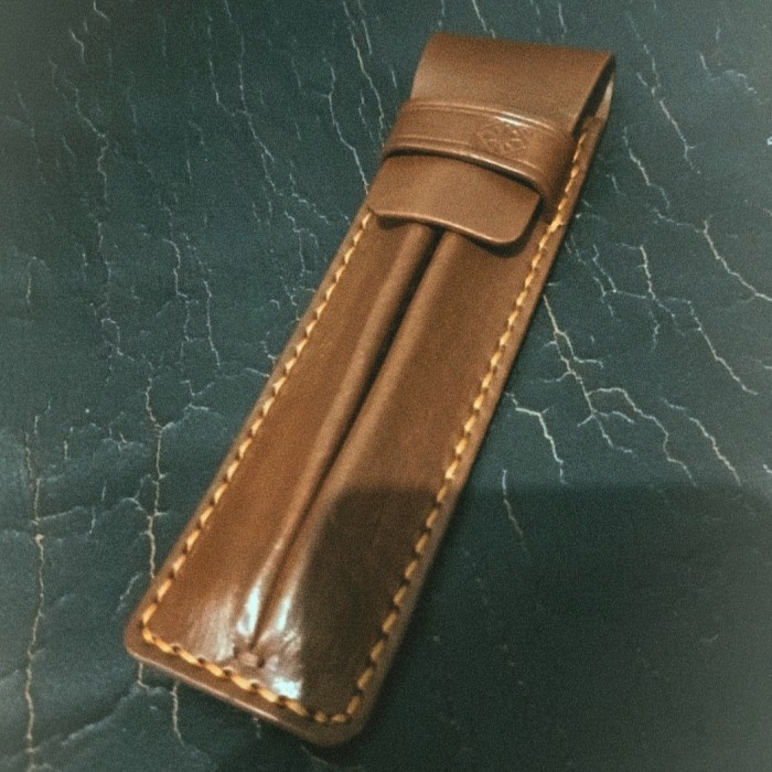 

Tempat Pensil Ballpoint Kulit Asli Leather Pen Case Pulpen