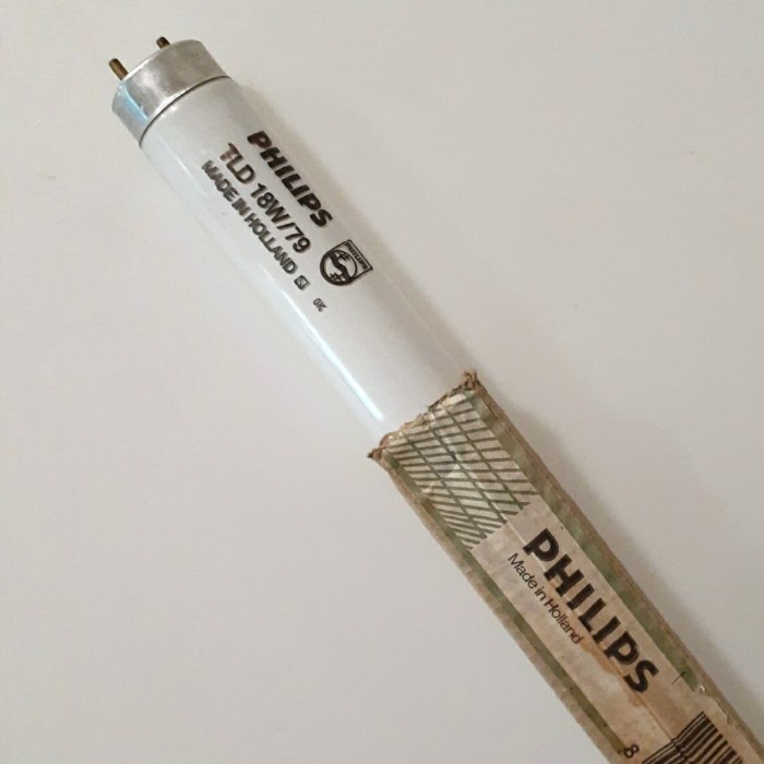 :=:=:=:=] Lampu Neon Philips Warna Pink / Lampu Akuarium /Lampu Arwana/Ikan Hias