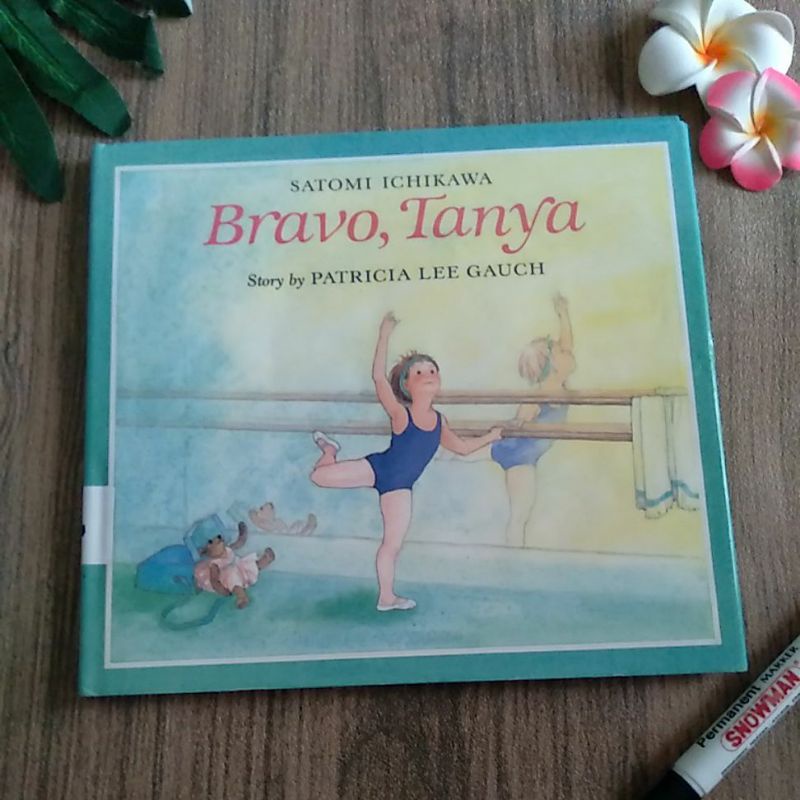 Buku anak bahasa inggris prelove Satomi Ichikawa Bravo Tanya