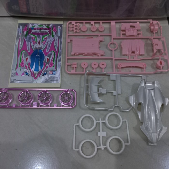 Tamiya 95295 mantaray White body + gear box + Wheel set original