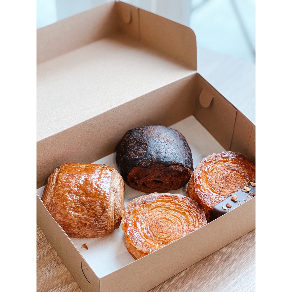 

Sweet Box 1 - Bundling Pastry Carlino Bakes