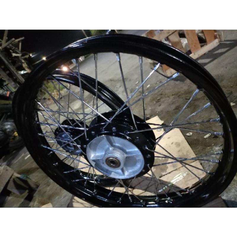 velg jari-jari ring'17 black ²pcs belakang Supra x 125 old Karisma { rakitan Ulang }