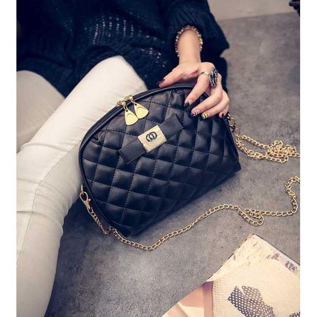 tas selempang chanel kecil dengan rantai/small chanel bag bta055