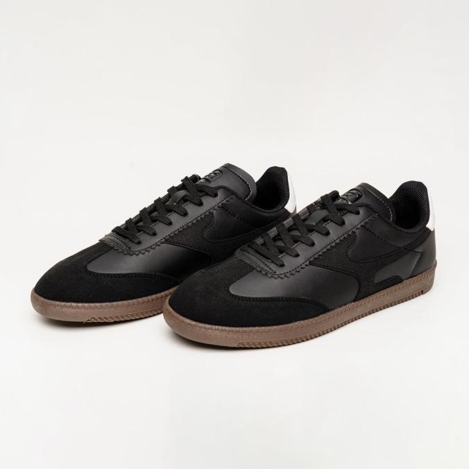 Sepatu Sneakers Footwear Emba Coach Black