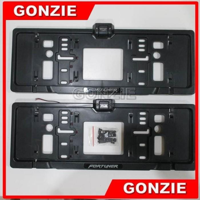 DUDUKAN TATAKAN PLAT NOMOR MOBIL FORTUNER