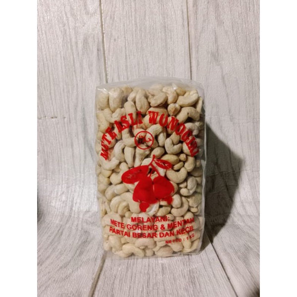

Kacang Mete Sedang