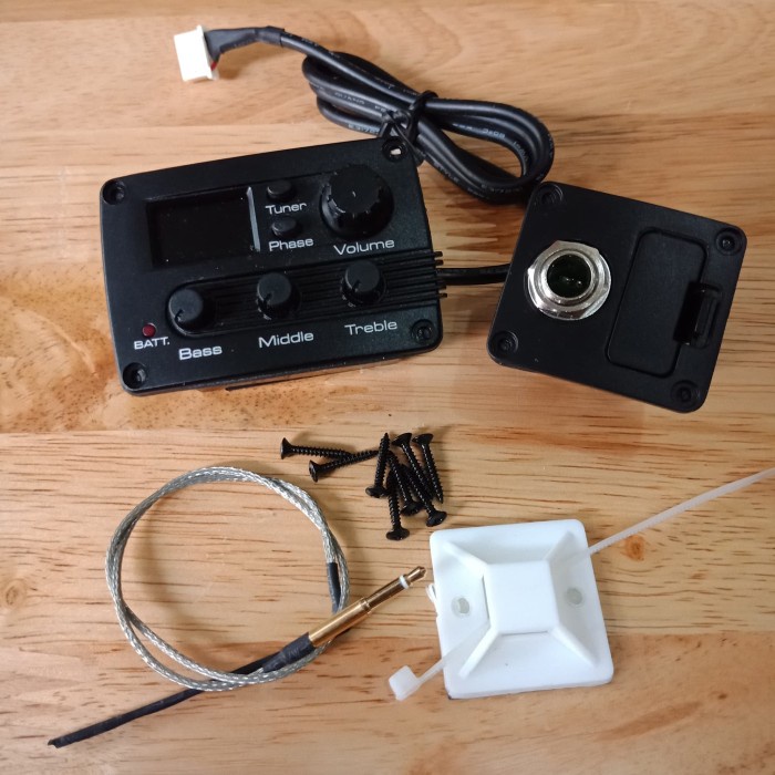 Ukulele Concert 23 inch + Spull Pick Up EQ Ukulele