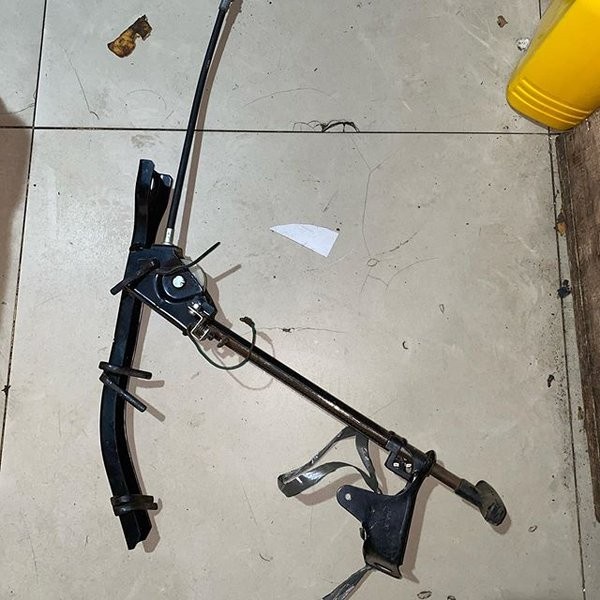 {Second} Tuas tarikan rem tangan L300 Diskon