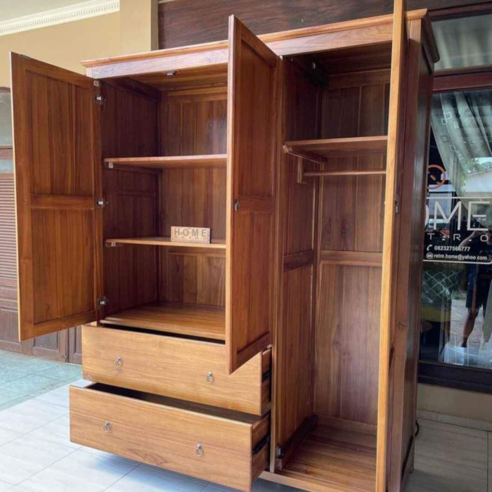 LEMARI PAKAIAN KAYU JATI SOLID 3 PINTU