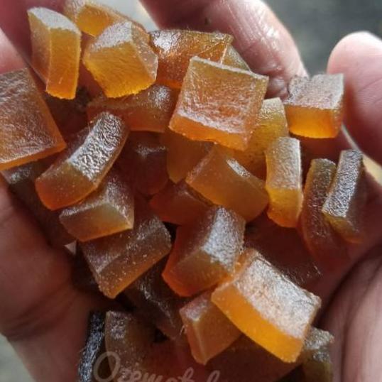 

Kerupuk Kulit Sapi Mentah 500 Gram Dadu Kotak Krecek Jangek Dorokdok Kulit Sapi