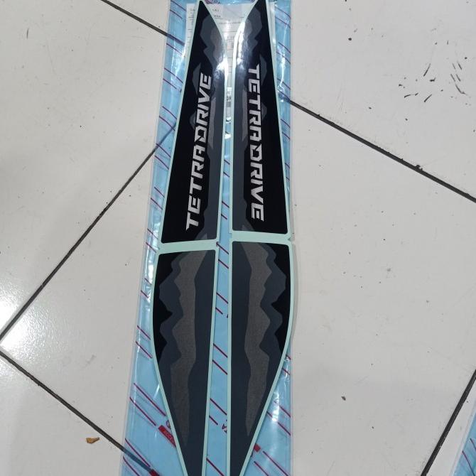 Stiker Body TETRADRIVE Fortuner 2022 original warna hitam