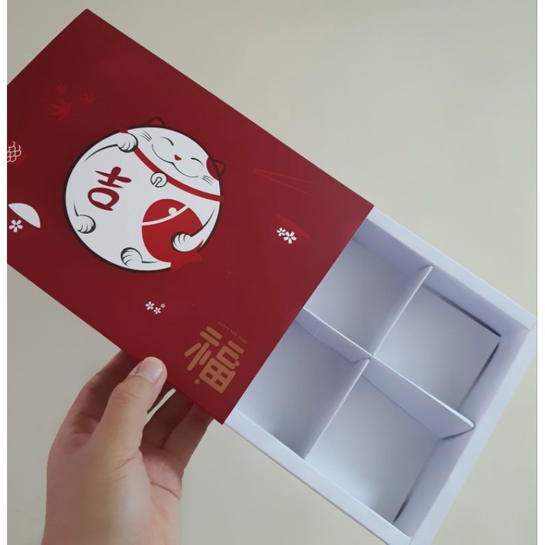 

5 pcs dus box eggtart imlek lucky cat putih sekat 6 size 7.5 cm