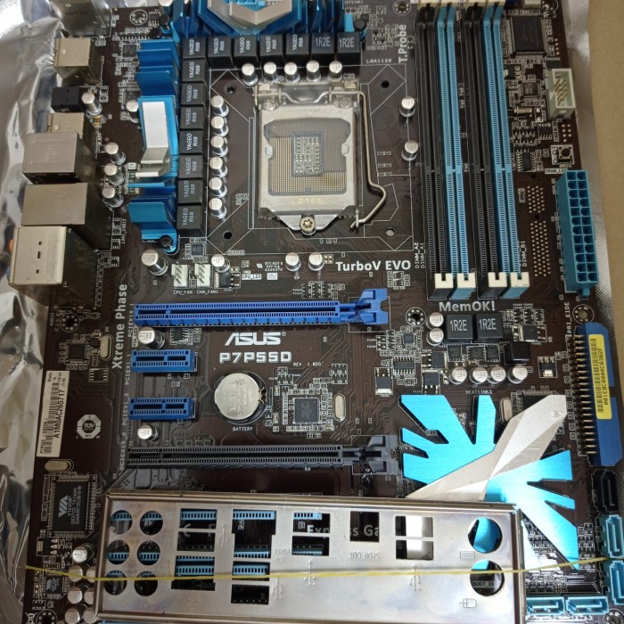 mobo ASUS socket lga 1156 P7P55D ddr3 slot4 ofboard vga