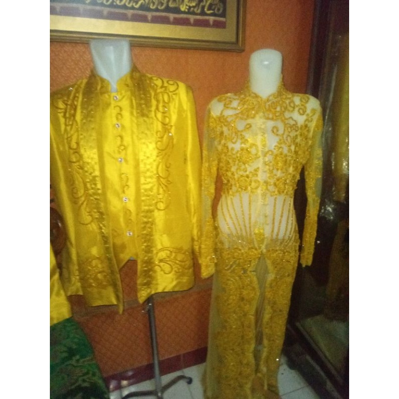 sepasang baju pengantin ada jawa emas PRELOVED