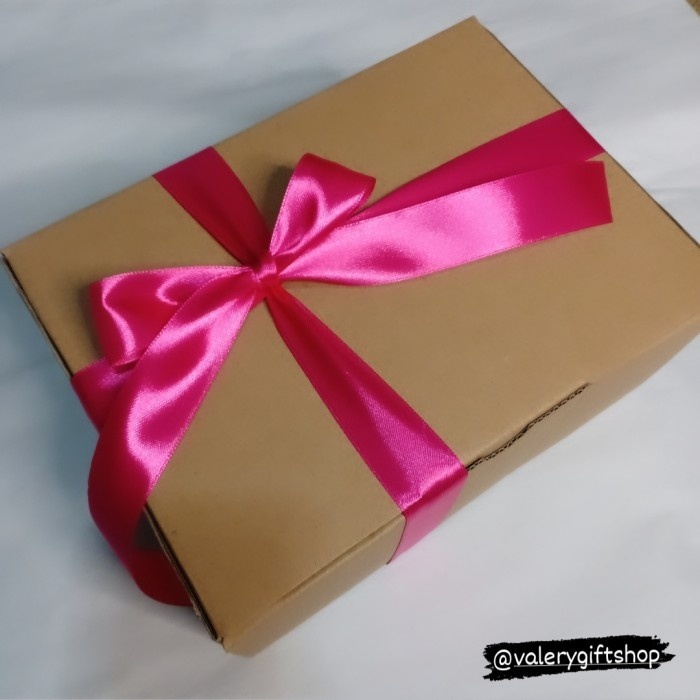 

SIAP KIRIM Hampers Kado Hadiah Gift Box Pacar Wanita Ultah Anniv Cewek Valentine madalinsecollect