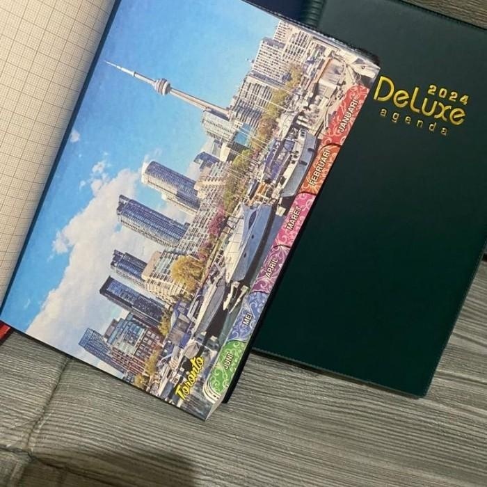 

Buku Agenda Kerja Deluxe Kertas Kream 2024 - Random