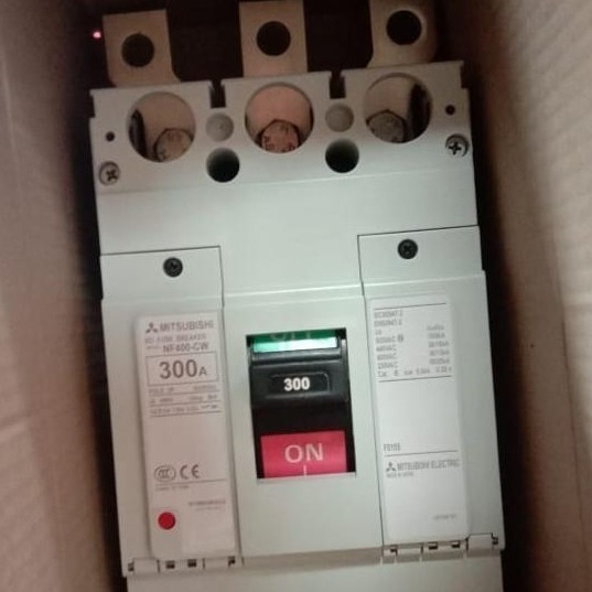 [New Ori] Mitsubishi Nf400-Cw 3P 300A Nfb 3 Phase Terbatas