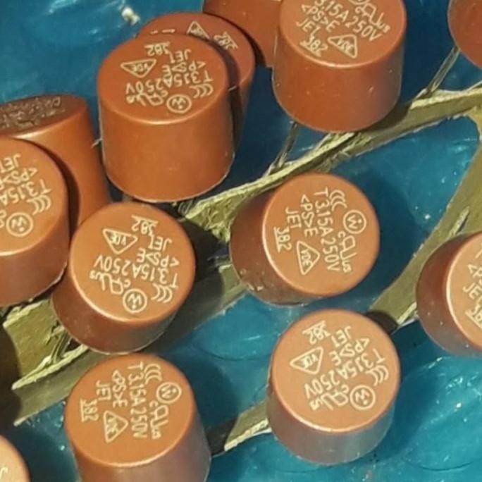 

Murah Radial Lead fuse slow bow 3.15a 250v SCTT3.15a Littel Fuse dre3 Segera Beli