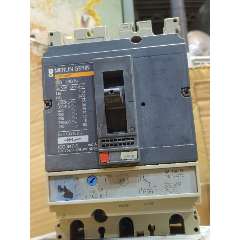 BREKER MCCB MERLIN GERIN COMPACT NS160N 160A