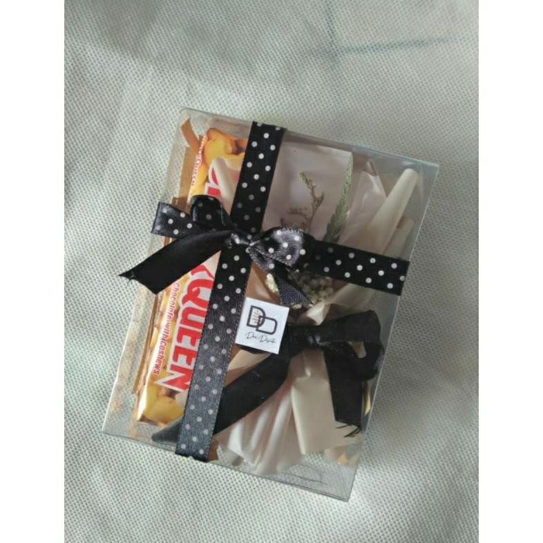 

Flash Sale [Dari Disinta] Mini Gift Spesial Valentine/ Hari Ibu / Natal/ Mini Gift Coklat / Mini Gift Box Silverquen / Gift Box Unik/ Gift Box Mini / For Graduation / Birthday / Hari Ibu / Anniversary Big Sale