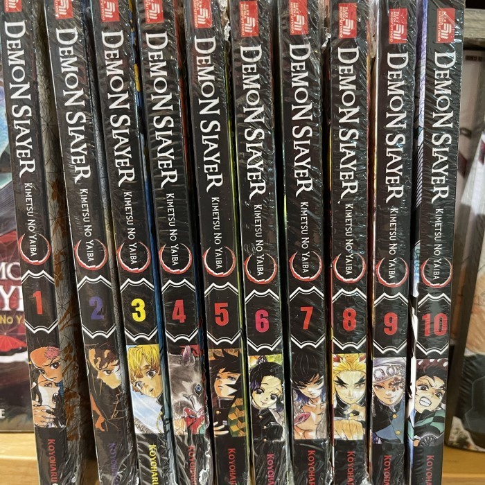 

Paket Buku Komik Demon Slayer Kimetsu No Yaiba Set