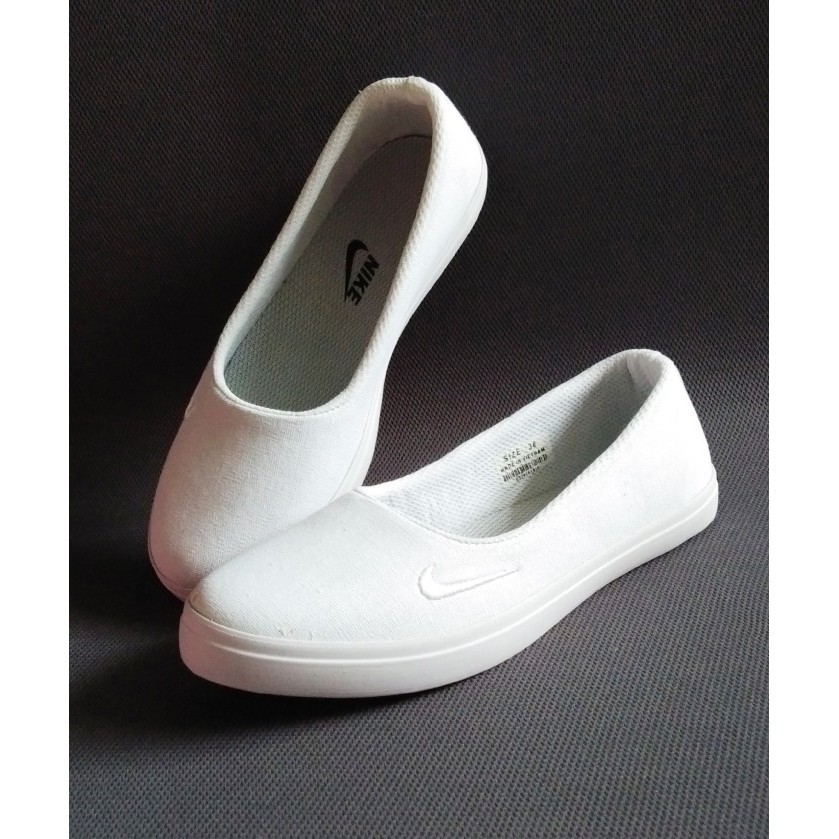 Sepatu slip on putih polos 01 /sepatu wanita/sepatu putih