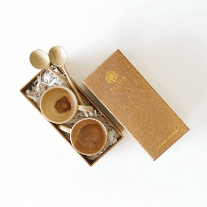 

Ready Dekayu Hampers Besties Souvenir Nikah / Kado Ultah - Cangkir Kayu Set