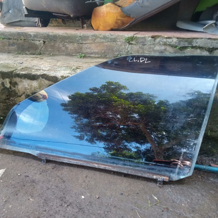 Kaca Pintu Daihatsu Classy 92 Depan Kanan #00% Termurah