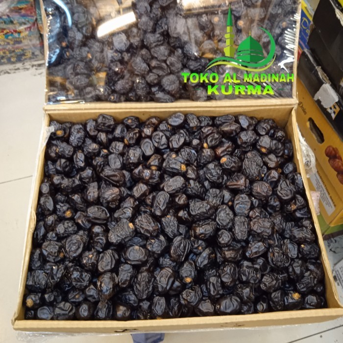 

Kurma - Kurma Ajwa Super 1 Kg / Kurma Ajwa Nabi Asli / Kurma Rosul Original