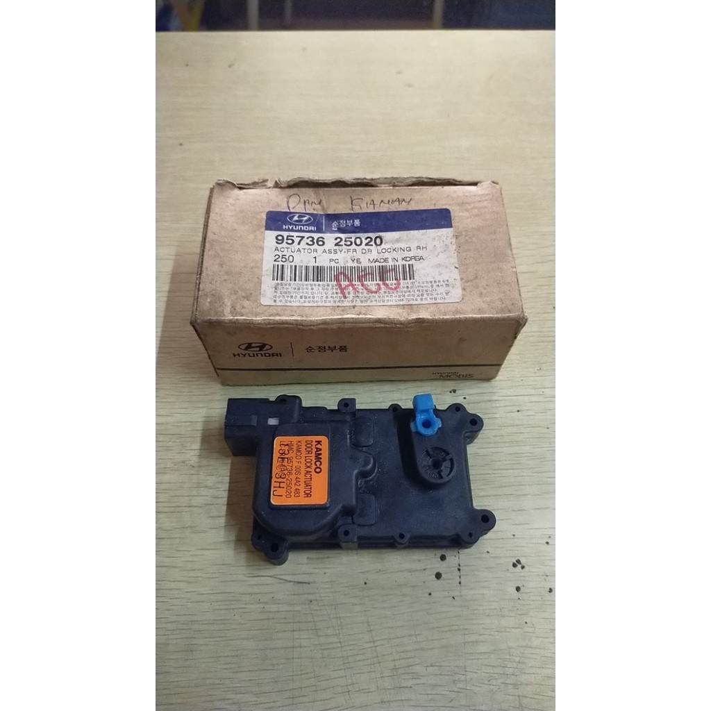 Motor Doorlock Depan Kanan Hyundai Verna Avega Kode Kn323