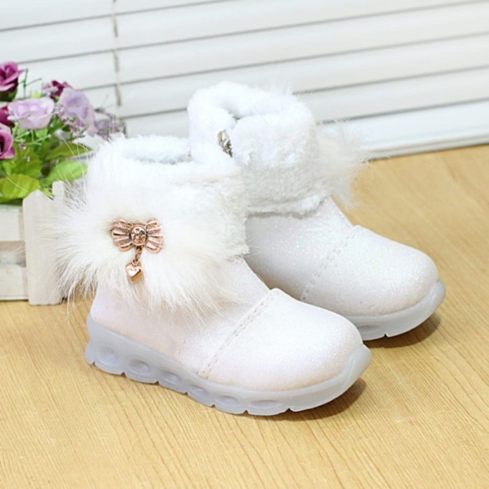 Boot Perempuan Yt02 Bulu Sepatu Anak Bot