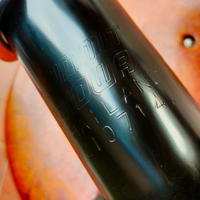 Shock Breaker Showa Original Honda Jazz Rs Ge8 Depan 2008 - 2014 Asli