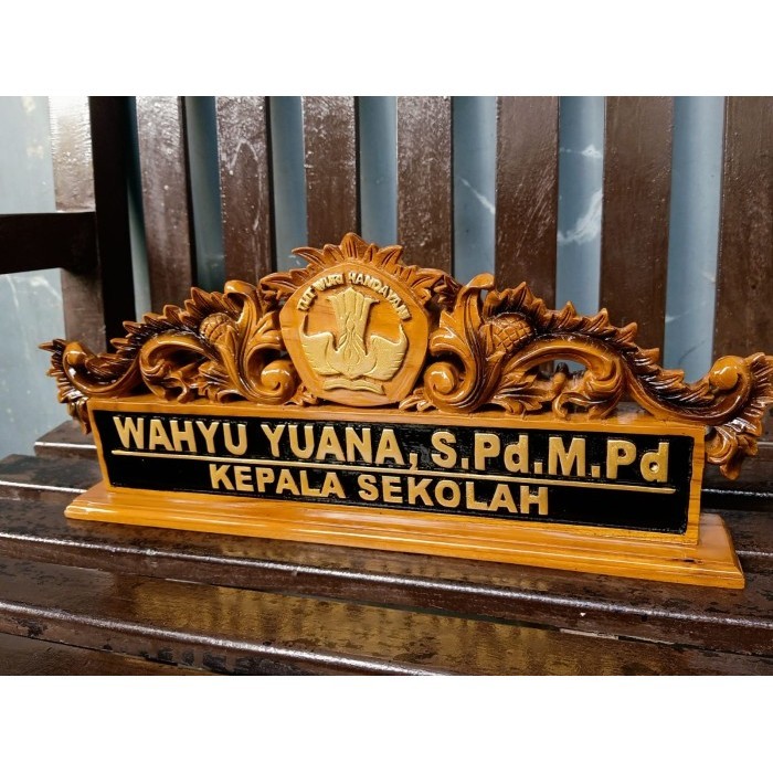 

Papan Nama + Papan Nama Meja Kantor + Kayu Jati + Ukir Kayu