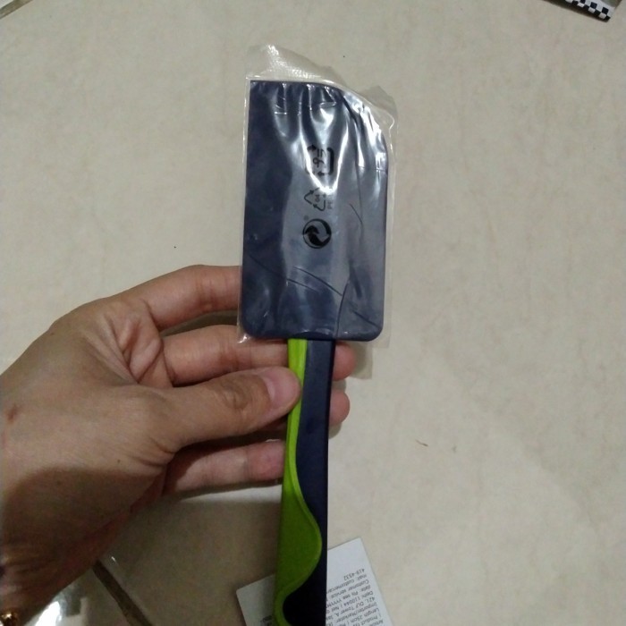 

Rubber Spatula P25Cm Biru Hijau Spatula Adonan Kue Bahan Silikon
