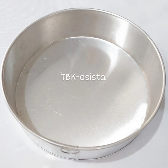 

Loyang Kue Bulat Polos Bahan Alumunium Diameter : 20207Cm
