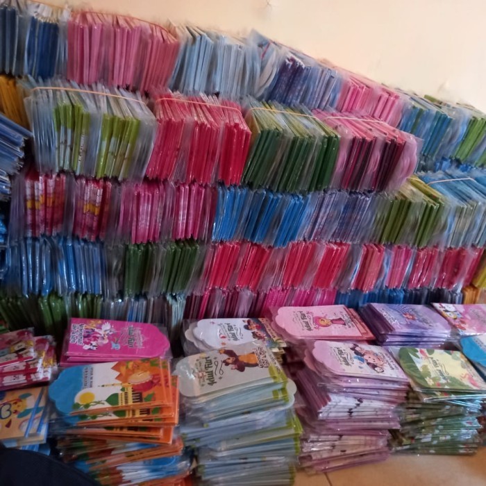 

Amplop Lebaran Lucu 1Pack Isi 20 Lembar Motif Warna Random