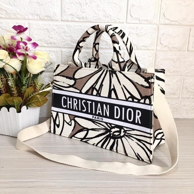 TAS WANITA CRISTIAN DIOR