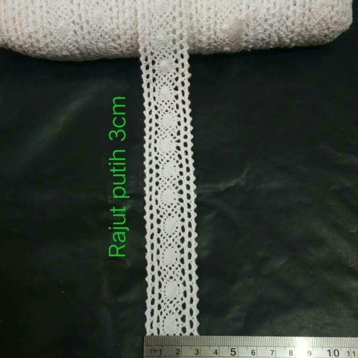 

T3R RENDA RAJUT PUTIH 3CM, ROLL GRESS 15YARD (13.5METER). N69