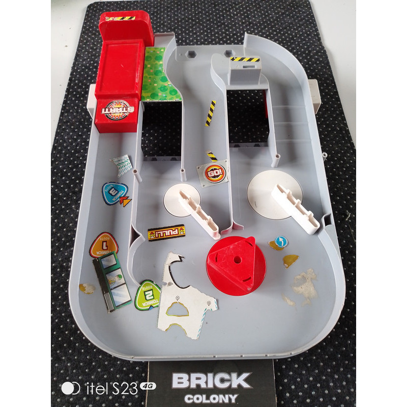 Tomica Diorama Ratlling Action City