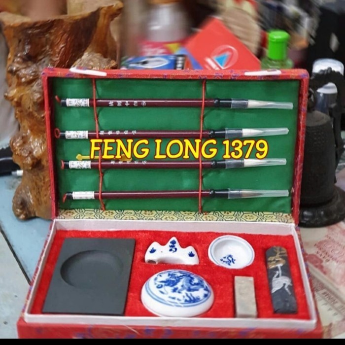 

Set Alat Kaligrafi Chinese Size 2 Zhong Guo Wen Fang Shi Bao Size 2 SALE