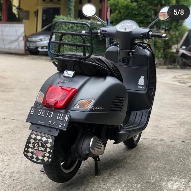 Aksesoris Vespa Matic Backrack / Rear Carrier Hitam Modern Vespa Gts