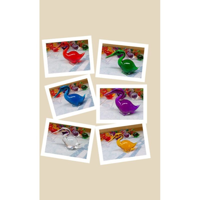 Bebek angsa dekorasi lemari kaca