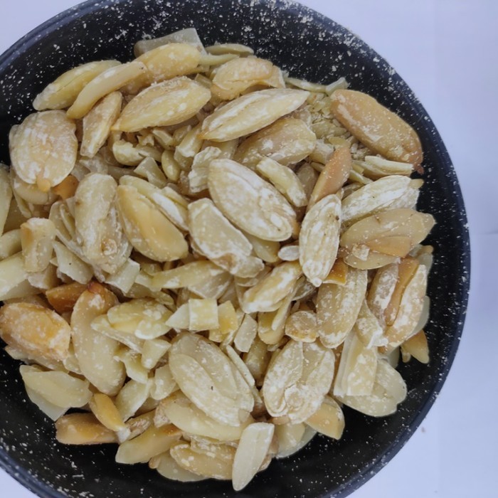 

1000gr Roasted Kacang Kenari/ Pili Nut Oven - Panggang - Matang