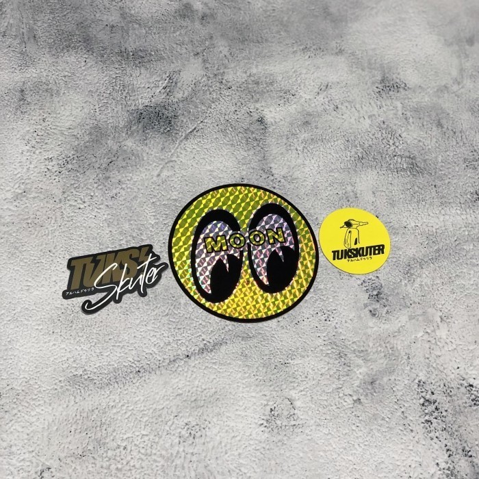 

Mooneyes prismoon sticker
