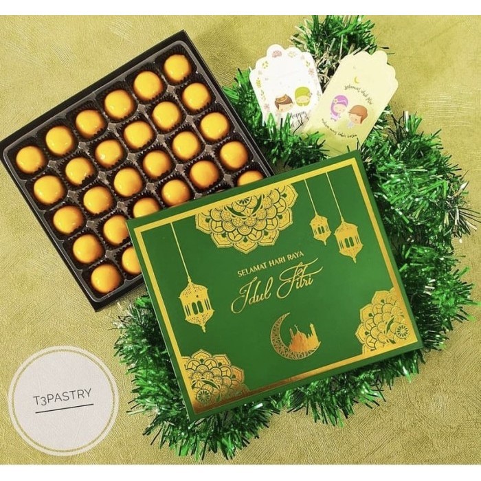 

Limited Nastar Box Hampers Idul Fitri - Hijau Gold Baru!