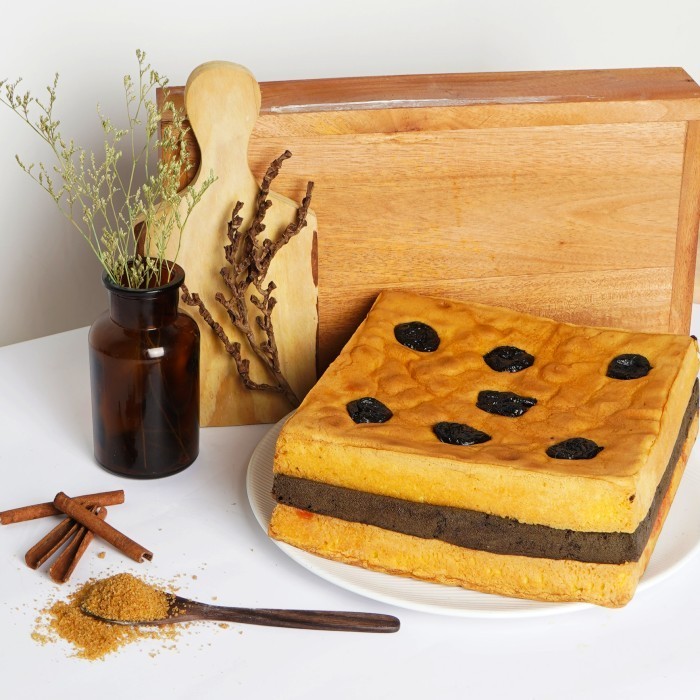 LAPIS SURABAYA 22X22 PREMIUM BUTTER HALO CAKE