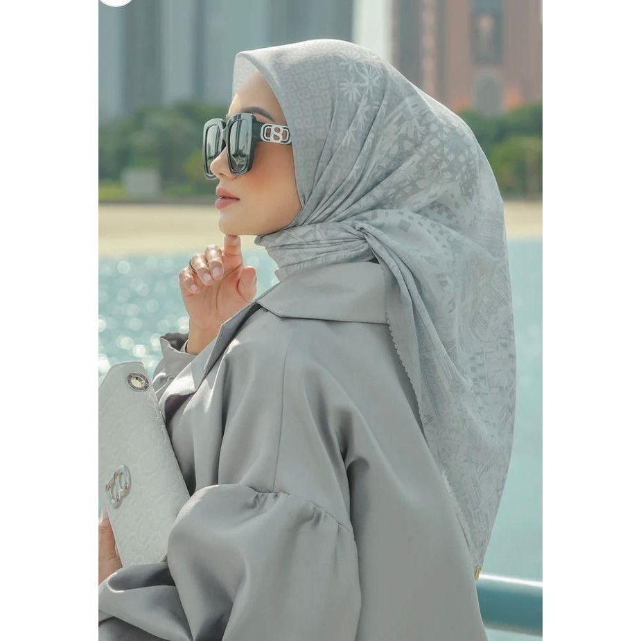 Buttonscarves The Grand Prix Series