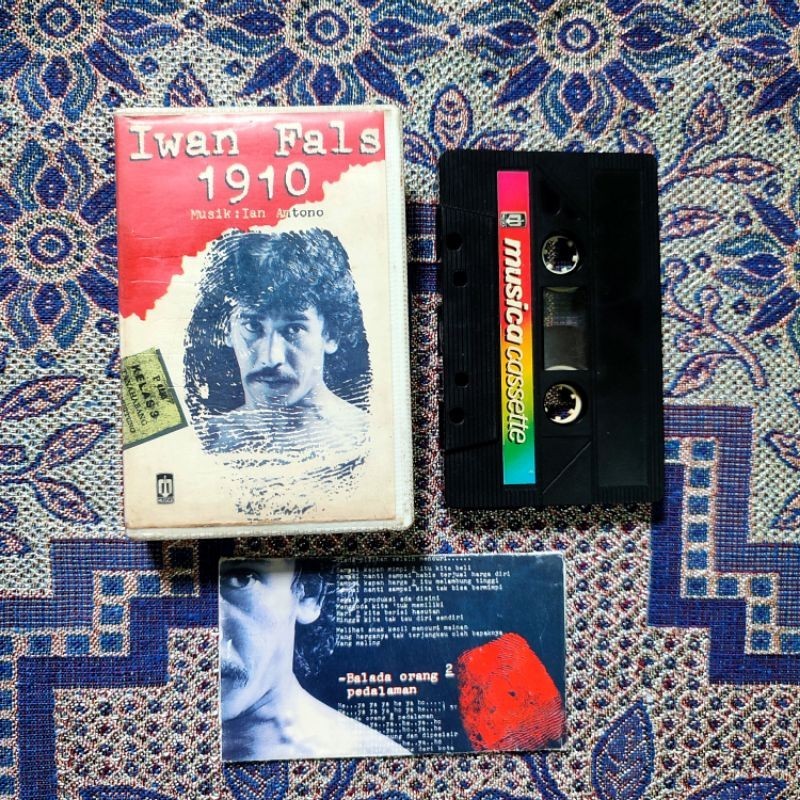 Kaset pita Iwan fals 1910 Box Version lengkap booklet