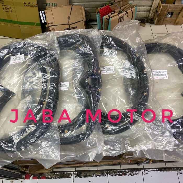 Karet Pintu Corolla Ae112 Original Set